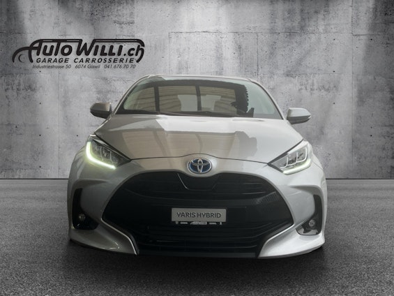 First vehicle image
