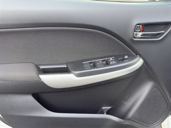 Vehicle image 35