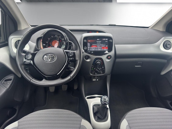 Vehicle image 12