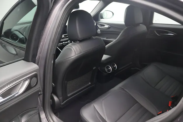 Alfa Romeo Giulia 2.9 V6 Biturbo Quadrifoglio