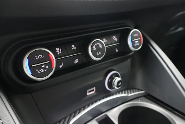 Alfa Romeo Stelvio 2.9 V6 Biturbo Q4 Quadrifoglio