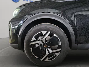 Peugeot 2008 1.2 Hybrid Allure Premium