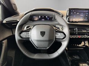 Vehicle image PEUGEOT 2008 1.2 Hybrid Allure Premium
