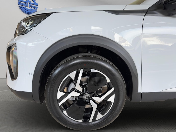 Vehicle image PEUGEOT 2008