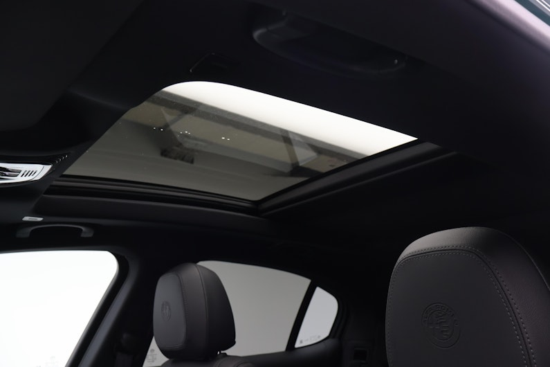 Vehicle image ALFA ROMEO STELVIO