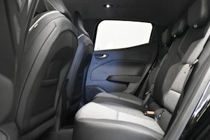 Vehicle image MITSUBISHI Colt 1.6 HEV Instyle con ruote invernali