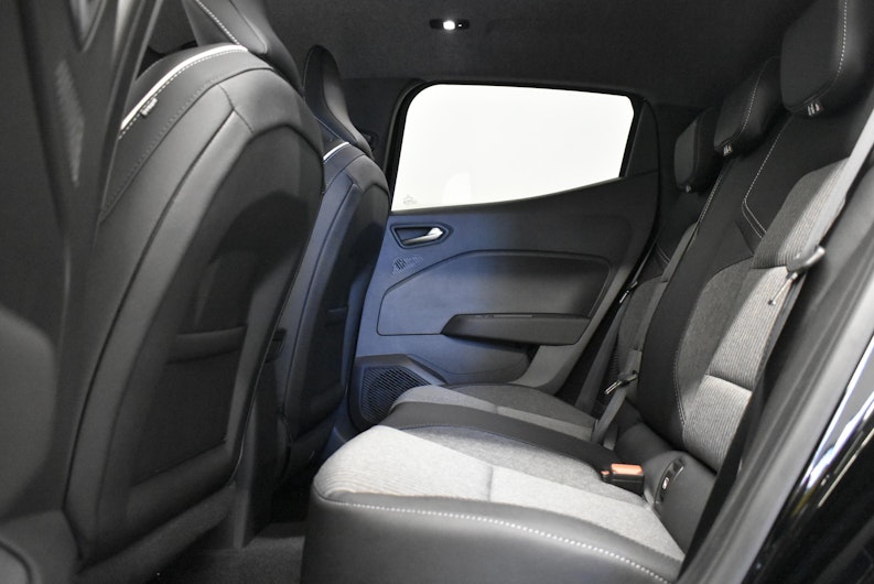 Vehicle image MITSUBISHI COLT