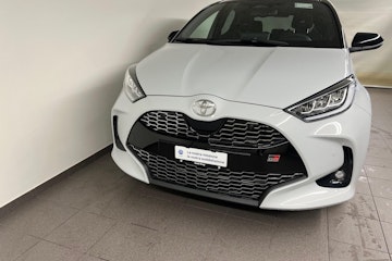 Vehicle image TOYOTA YARIS 0 Vehicle image TOYOTA YARIS 0