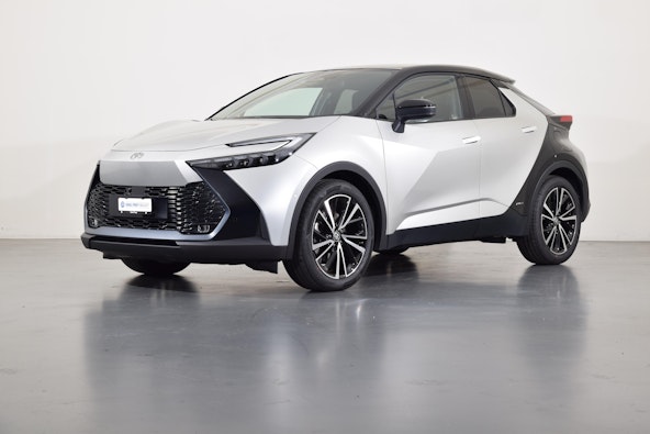 First vehicle image