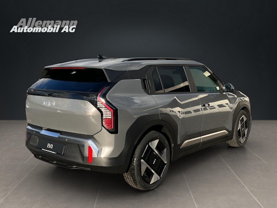 Vehicle image 5 Vehicle image 5