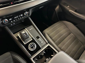 https://vehicle.imgix.net/3837358/51d5311a-5a95-4c0d-8780-4242c949c8c6.jpg
