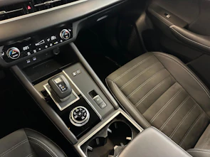 image du véhicule MITSUBISHI Outlander 2.4 PHEV Invite 4x4