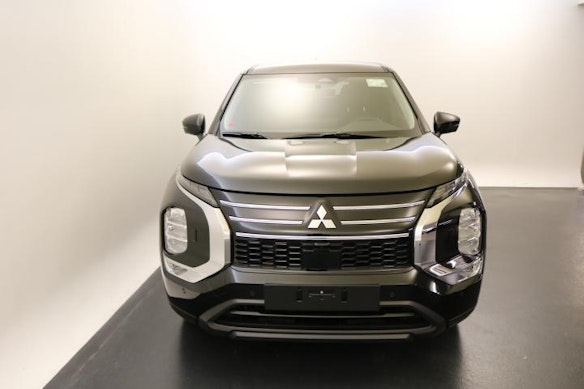 MITSUBISHI Outlander 2.4 PHEV Invite 4x4 1