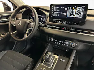 Mitsubishi Outlander 2.4 PHEV Invite 4x4