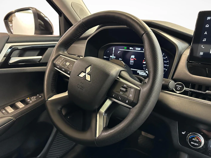 image du véhicule MITSUBISHI OUTLANDER