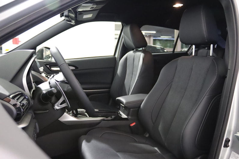 Vehicle image MITSUBISHI ECLIPSE CROSS