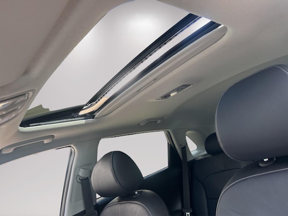 Vehicle image 23 Vehicle image 23