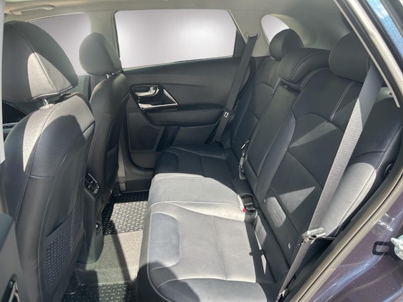 Vehicle image 15 Vehicle image 15