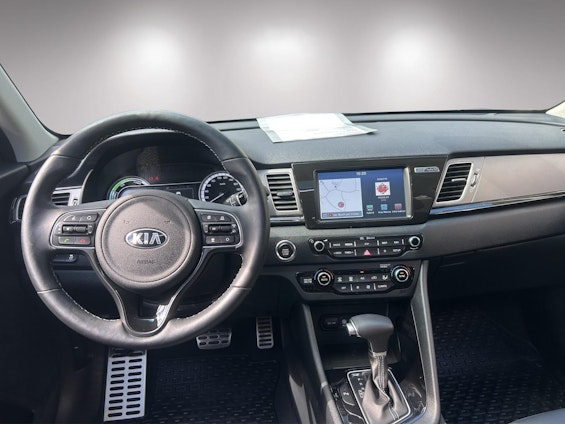 Vehicle image 9 Vehicle image 9