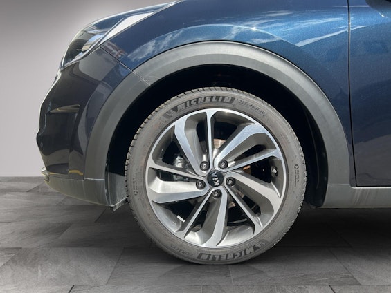 Vehicle image 12 Vehicle image 12