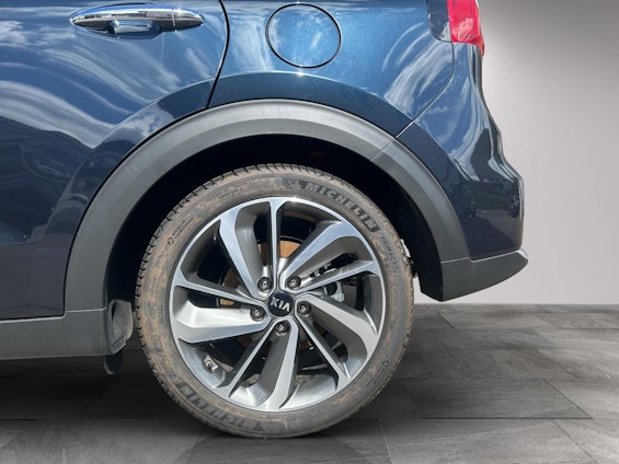 Vehicle image 21 Vehicle image 21