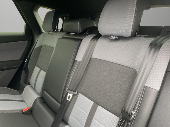 Vehicle image 6 Vehicle image 6