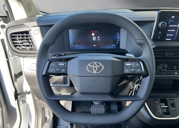 Vehicle image 5 Vehicle image 5