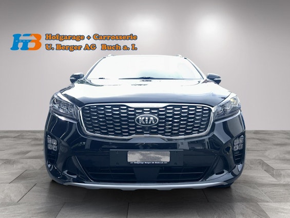 First vehicle image