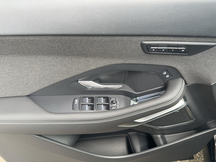 Vehicle image JAGUAR E-PACE