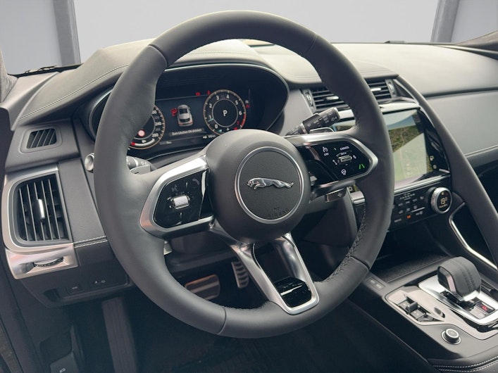 Vehicle image JAGUAR E-PACE