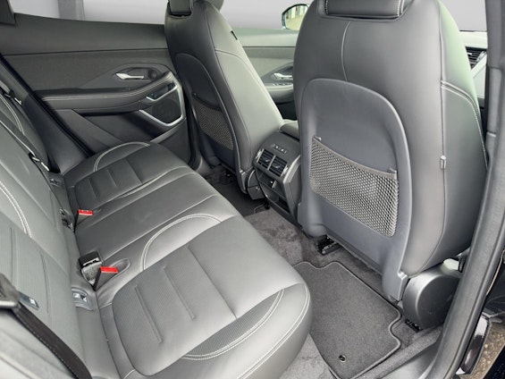 Vehicle image 15 Vehicle image 15