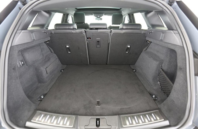 Vehicle image 9 Vehicle image 9