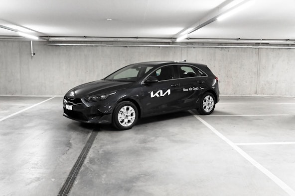 First vehicle image