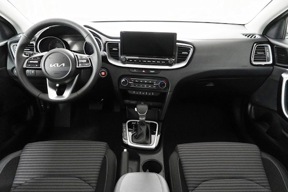 Vehicle image 8 Vehicle image 8