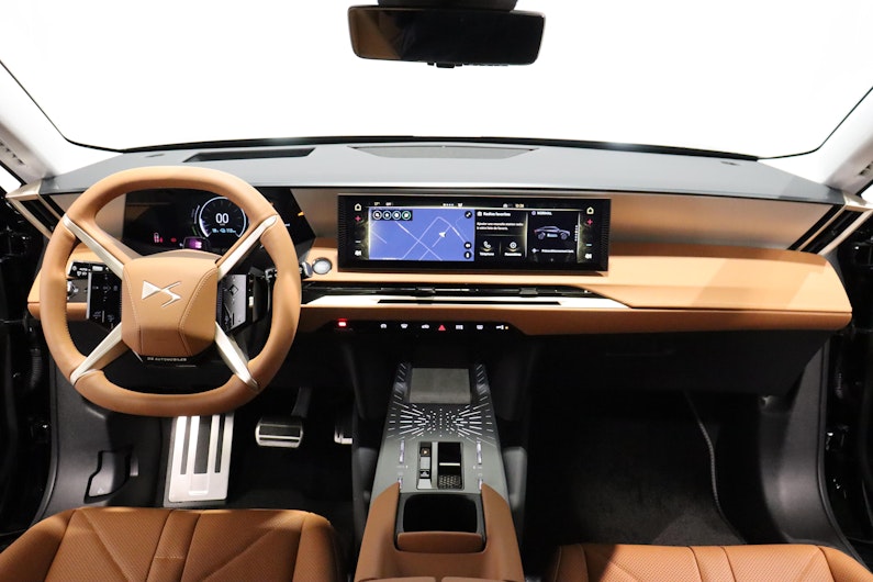 Vehicle image DS AUTOMOBILES DS N°8