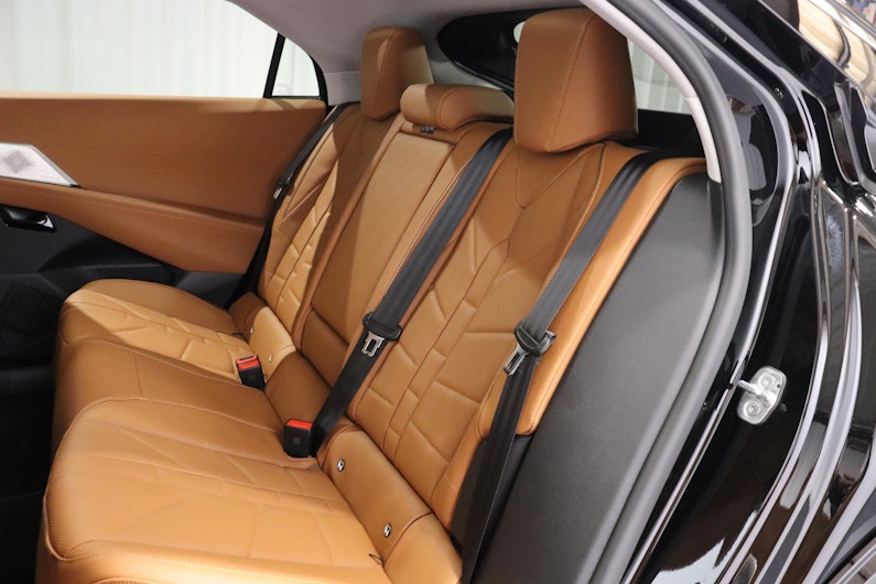 Vehicle image DS AUTOMOBILES DS N°8