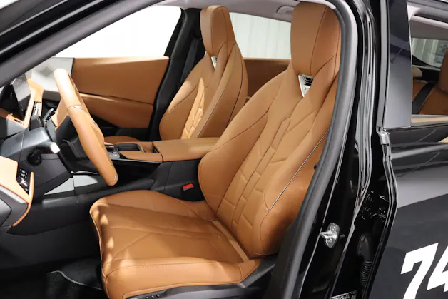 DS Automobiles No8 E-Tense Étoile 4x4
