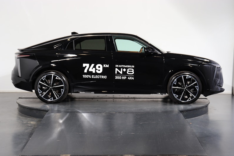 Vehicle image DS AUTOMOBILES DS N°8