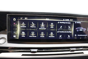 Fahrzeugbild DS AUTOMOBILES No8 E-Tense Pallas