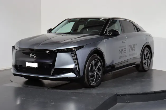 DS Automobiles No8 E-Tense Pallas