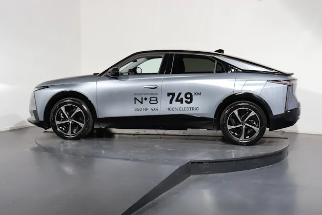 DS Automobiles No8 E-Tense Pallas