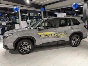 Subaru Forester Station 2.0i e-Boxer Swiss Plus