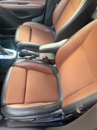 Vehicle image 3 Vehicle image 3