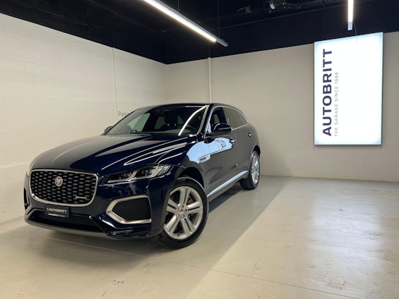 First vehicle image