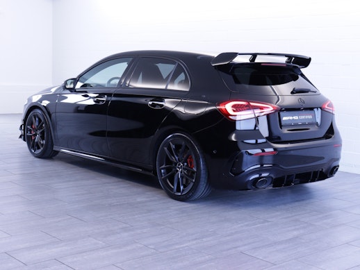 MERCEDES-BENZ A 35 AMG 4matic 3