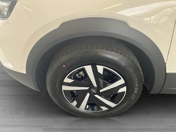 Vehicle image 9 Vehicle image 9