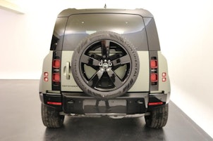 Vehicle image LAND ROVER Defender 110 3.0 D I6 250 X-Dynamic SE