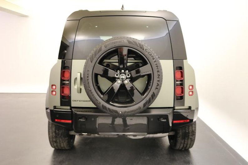 Vehicle image LAND ROVER DEFENDER