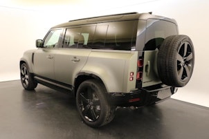 Vehicle image LAND ROVER Defender 110 3.0 D I6 250 X-Dynamic SE