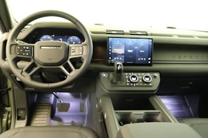 Vehicle image LAND ROVER Defender 110 3.0 D I6 250 X-Dynamic SE